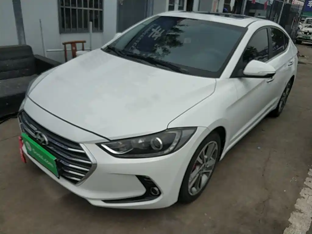Hyundai Elantra 2019 — фото 2