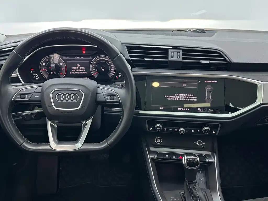 Audi Q3 2023 — фото 10