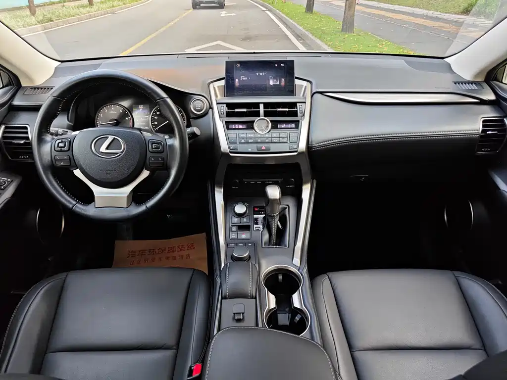 Lexus NX 2015 — фото 9