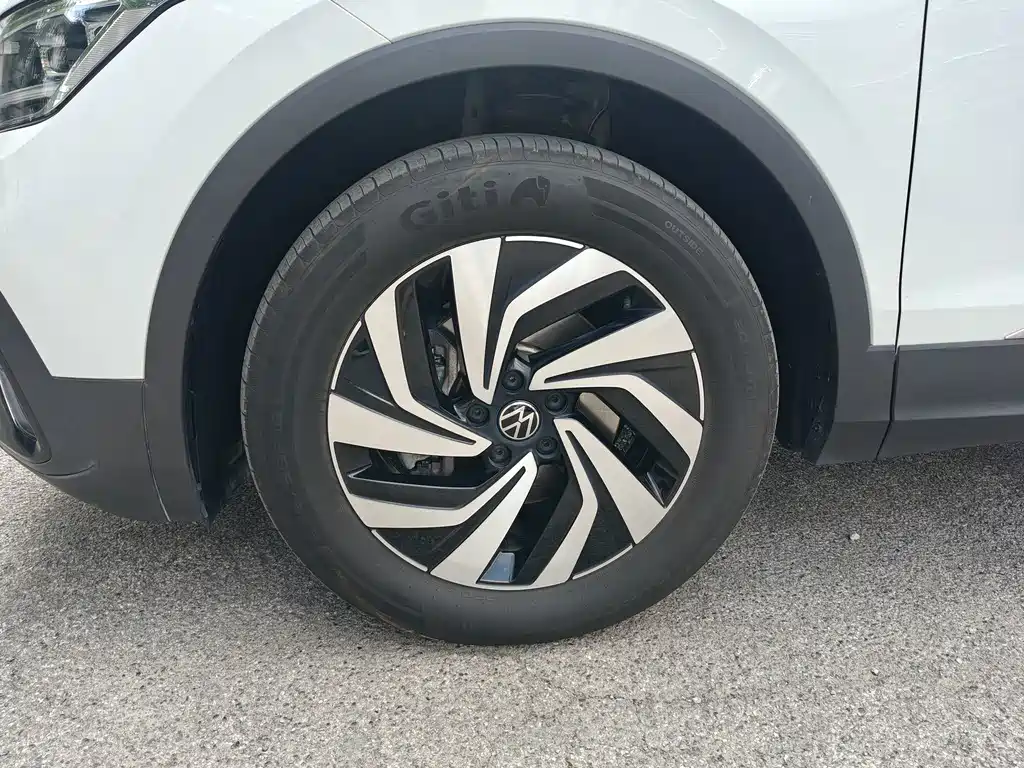 Volkswagen Tiguan L 2025