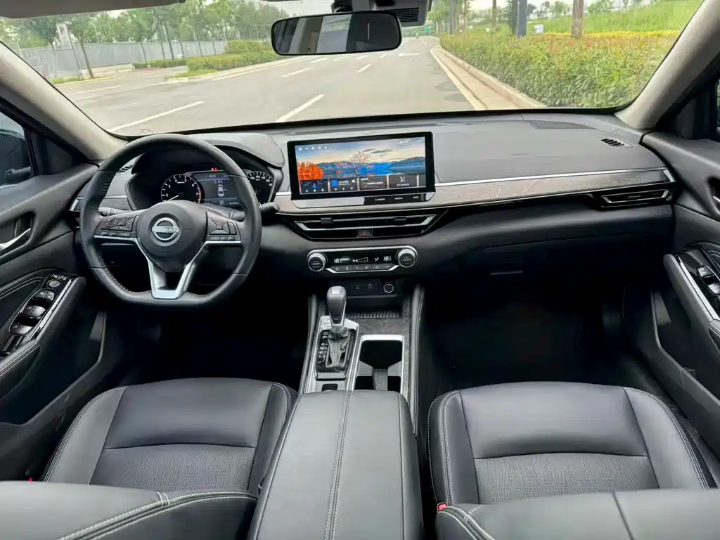 Nissan Teana 2024