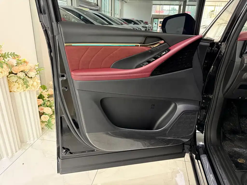 GAC Motor Trumpchi M8 2025 — фото 5