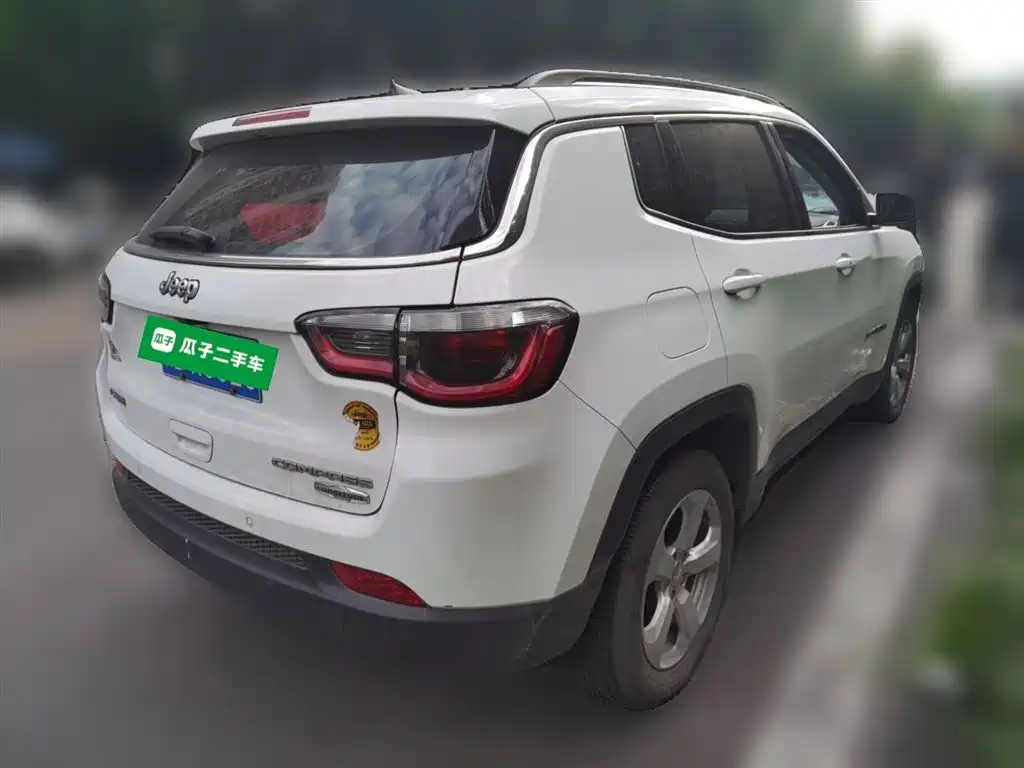 Jeep Compass 2017 — фото 5