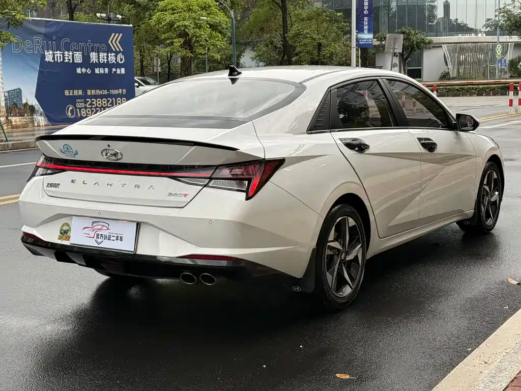 Hyundai Elantra 2021 — фото 4