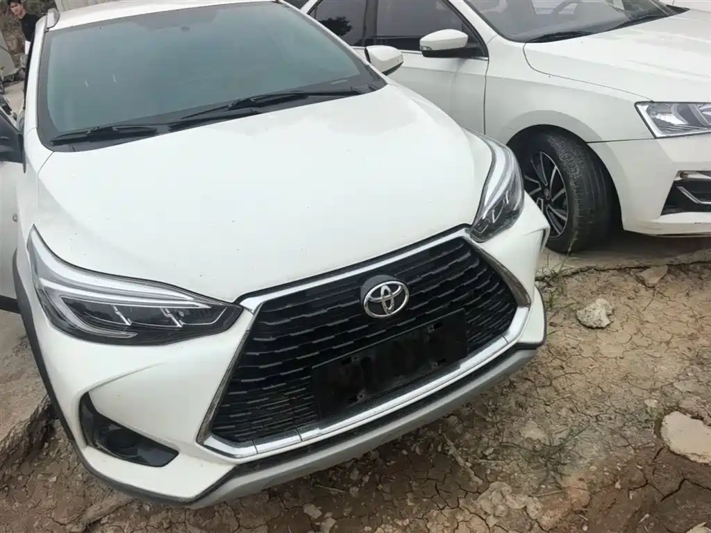 Toyota Yaris L 2021 — фото 4