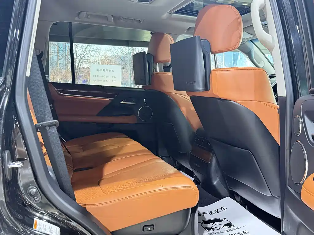 Lexus LX 2017 — фото 13