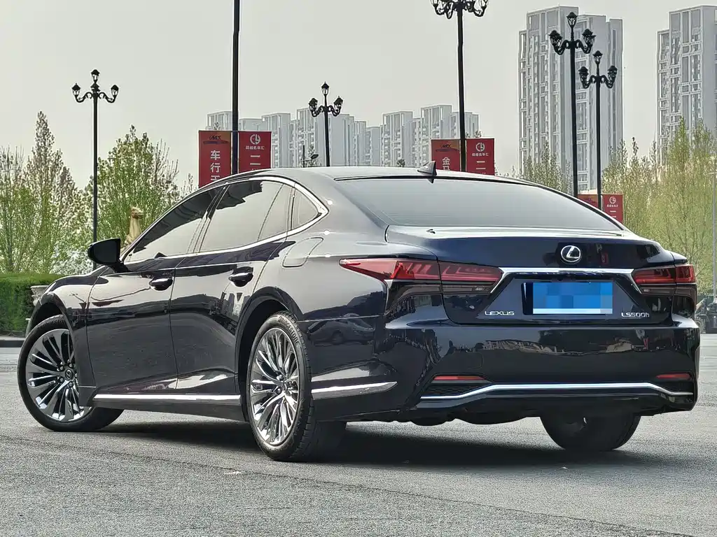 Lexus LS 2021 — фото 6