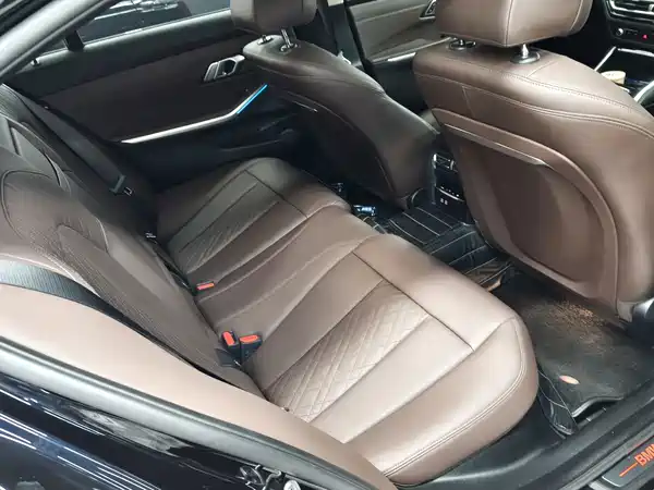 BMW i3 2024