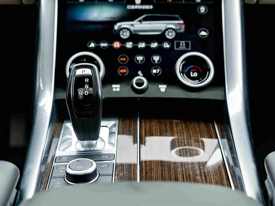Land Rover Range Rover Sport New Energy 2019 — фото 14