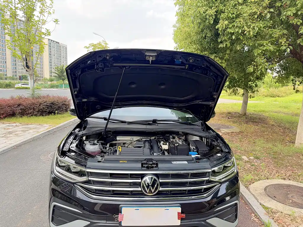 Volkswagen Tiguan L 2023 — фото 21