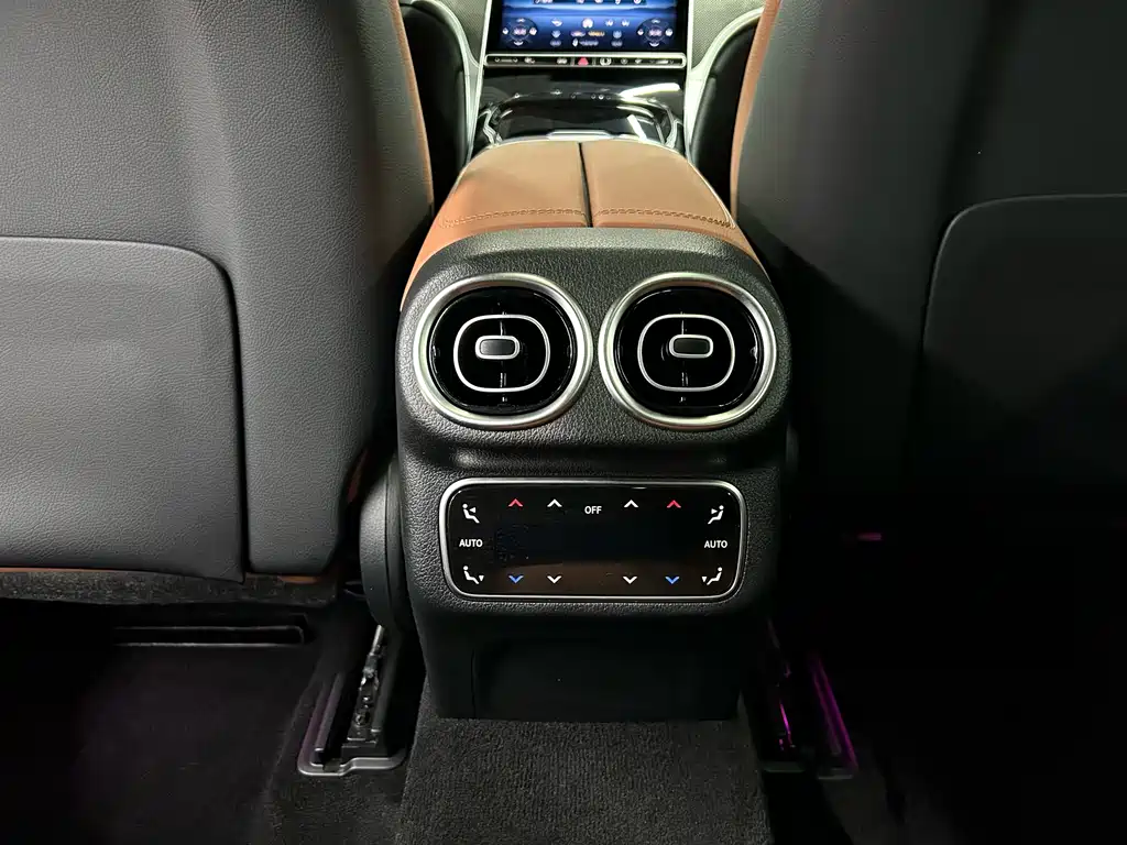Mercedes-Benz GLC 2025 — фото 14