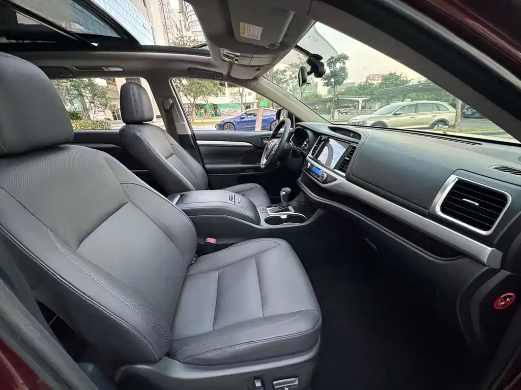 Toyota Highlander 2015 — фото 10