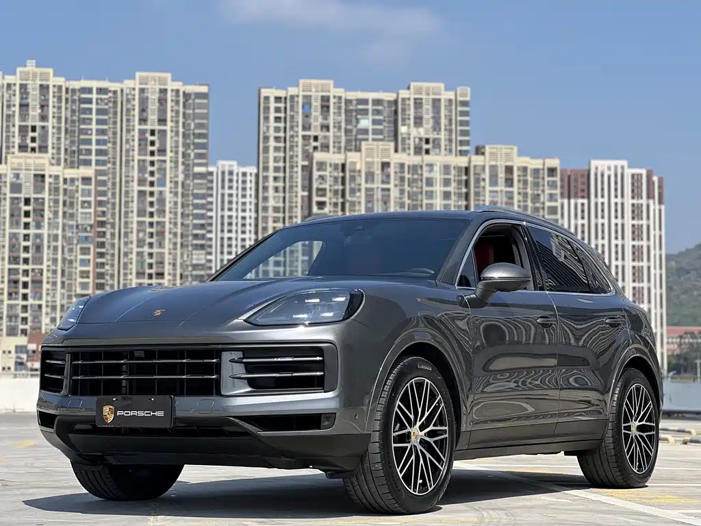 Porsche Cayenne 2024 — фото 1