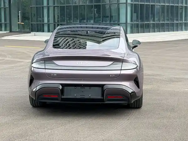 Xiaomi SU7 2025
