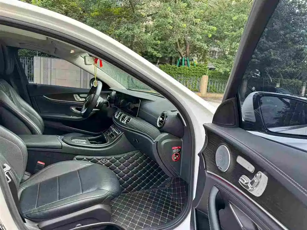 Mercedes-Benz E-Class 2020 — фото 8