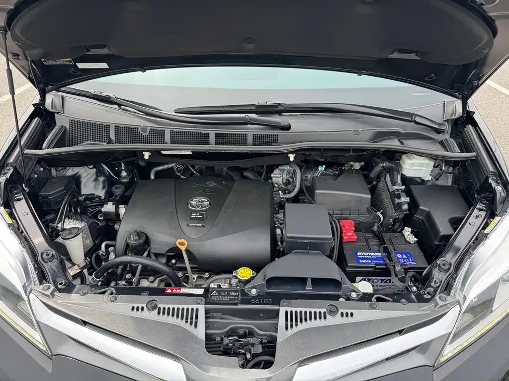 Toyota Sienna 2019 — фото 38