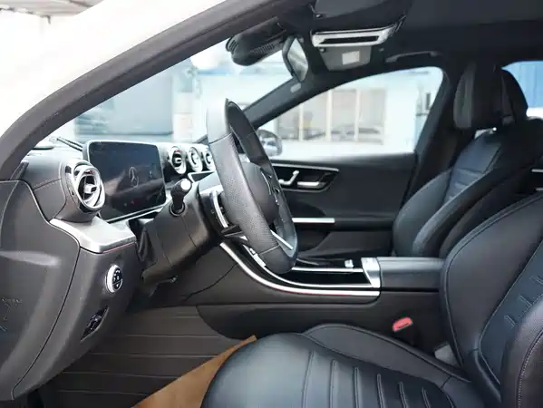 Mercedes-Benz C-Class 2021