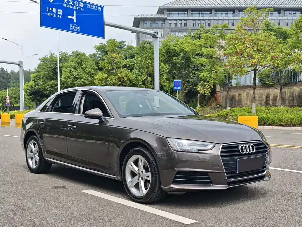 Audi A4L 2016