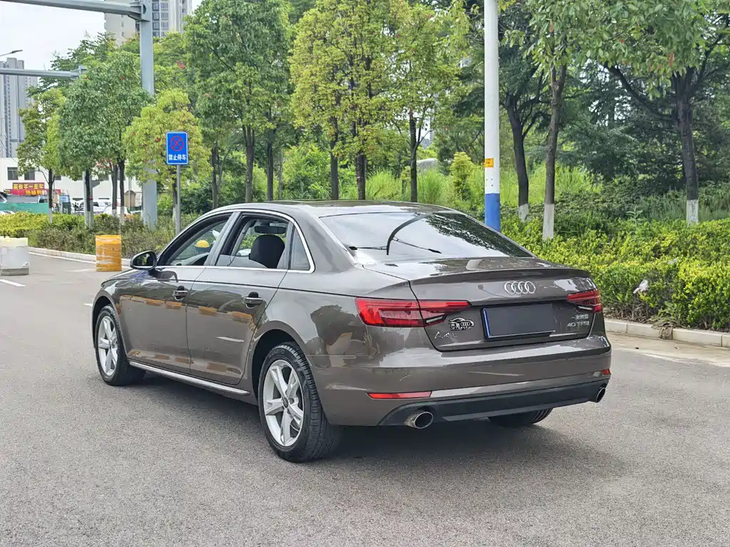 Audi A4L 2016 — фото 13