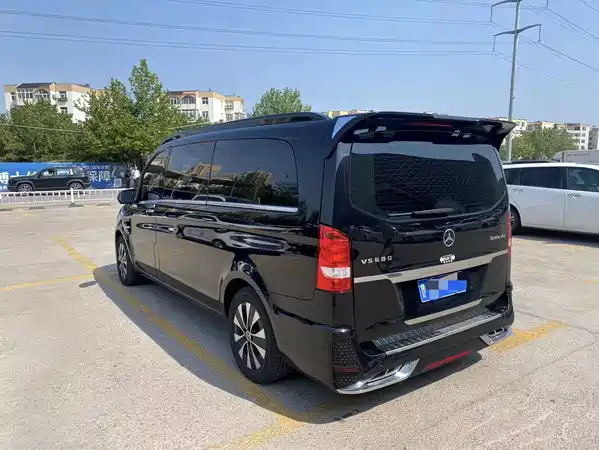 Mercedes-Benz Vito 2024