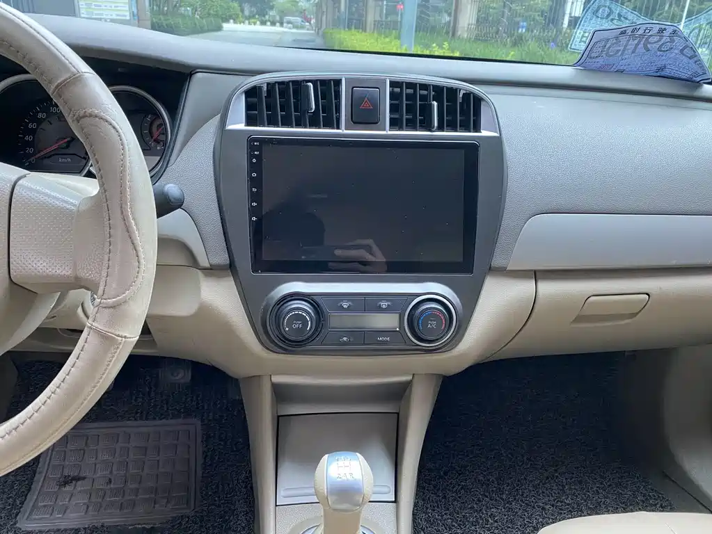 Nissan Sylphy 2014 — фото 13
