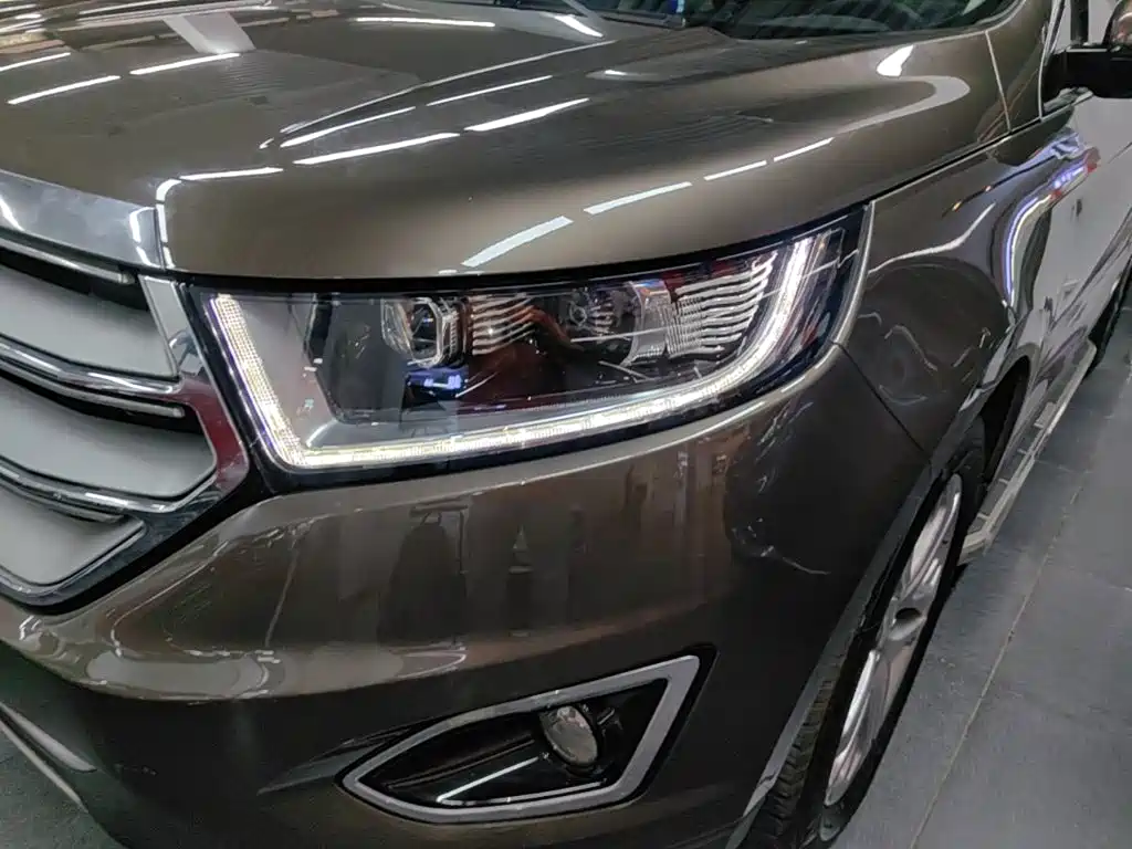 Ford Edge 2018 — фото 24