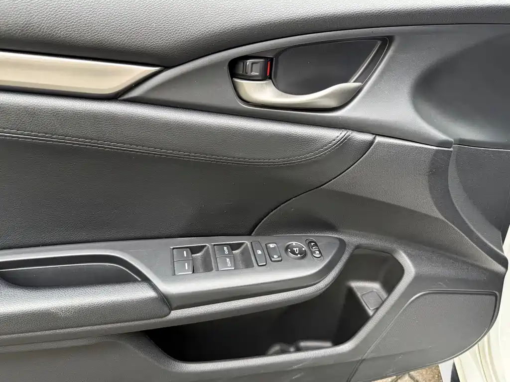 Honda Civic 2020 — фото 23