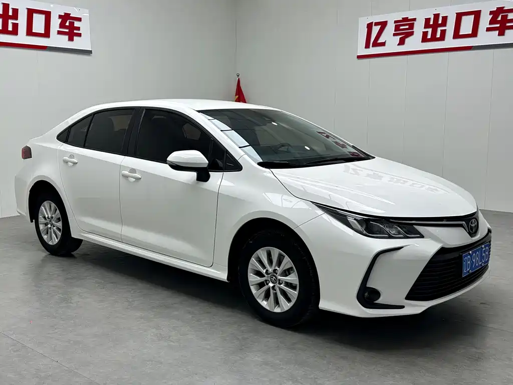 Toyota Corolla 2023 — фото 3