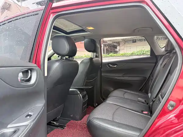 Nissan Tiida 2017