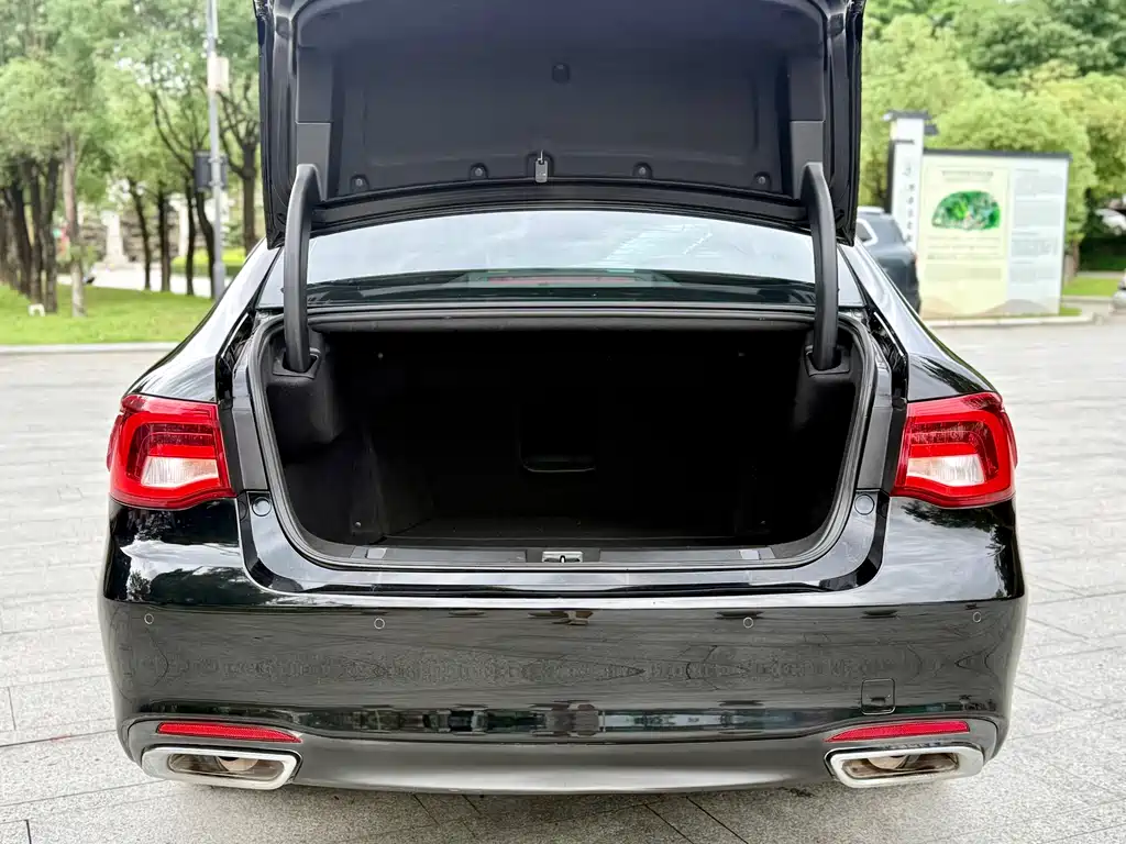 GAC Motor Trumpchi GA8 2018 — фото 20