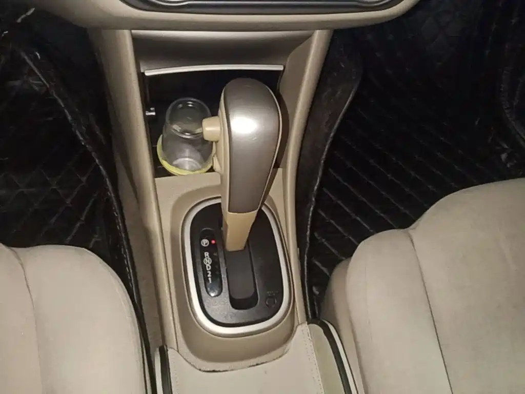 Nissan Sylphy 2017 — фото 14