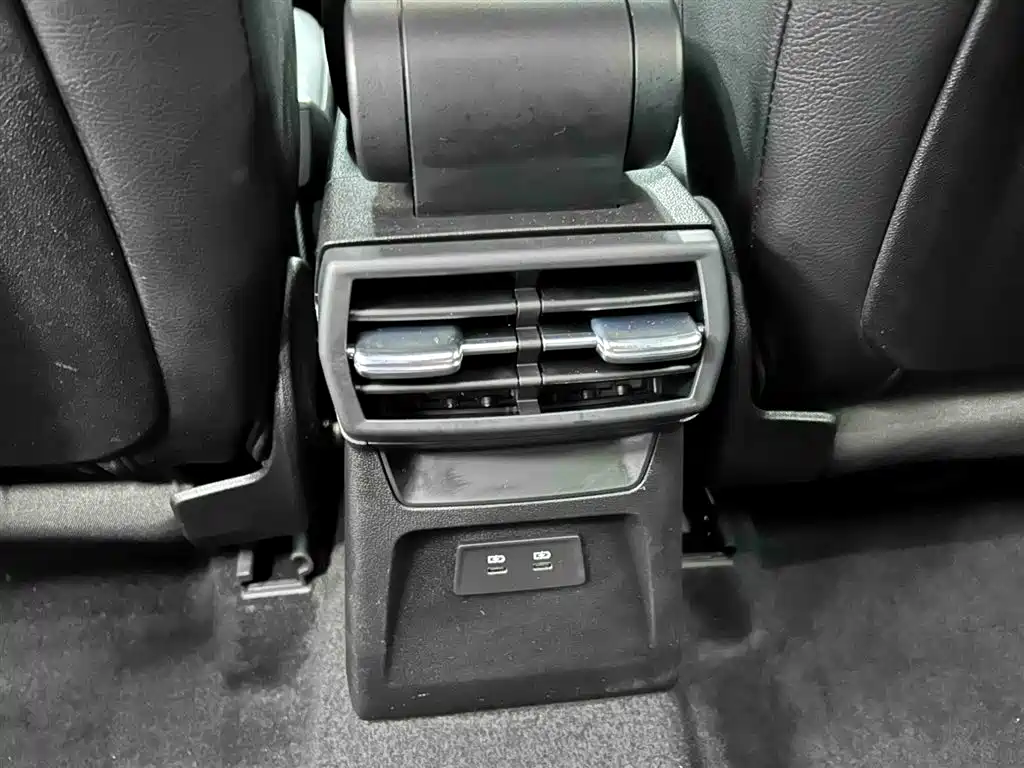 Audi A3 2023 — фото 14