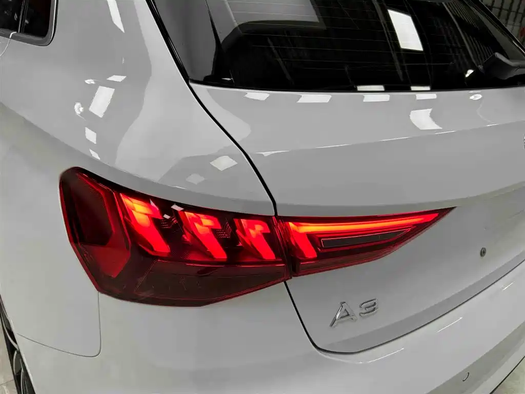 Audi A3 2023 — фото 18