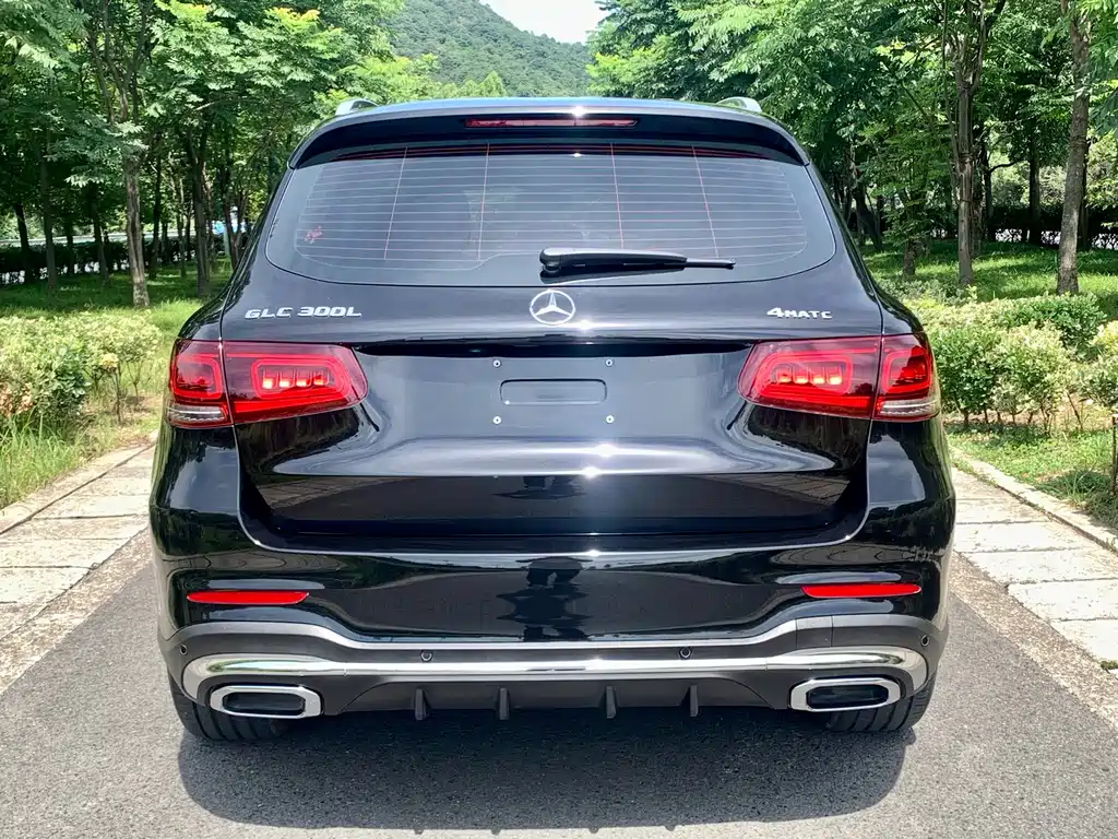Mercedes-Benz GLC 2023
