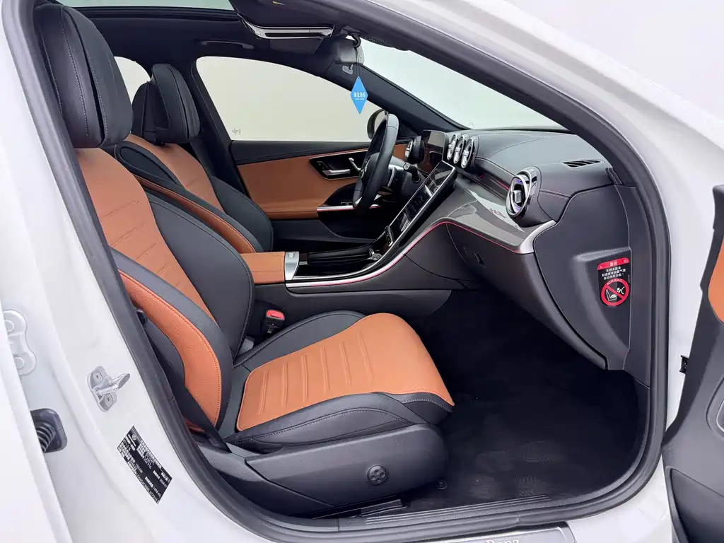 Mercedes-Benz C-Class 2024 — фото 18