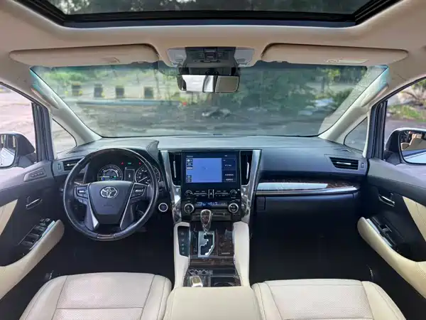 Toyota Alphard 2021