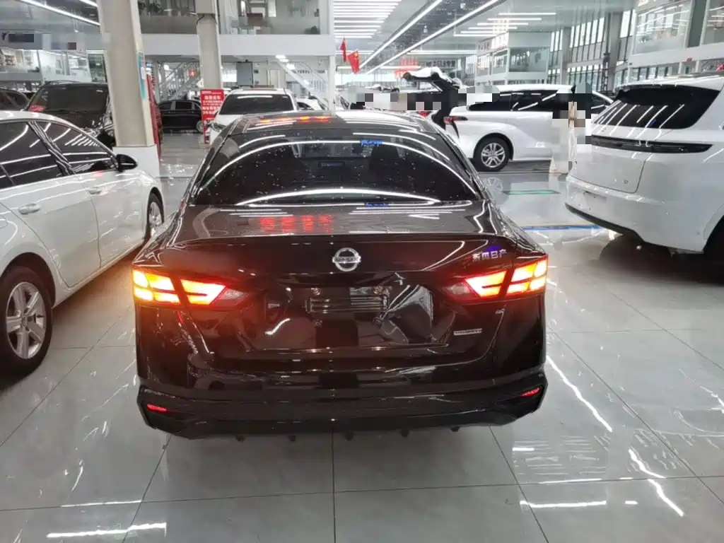 Nissan Teana 2021
