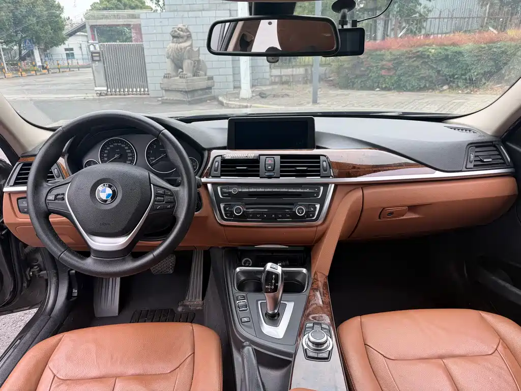 BMW 3 Series 2012 — фото 12