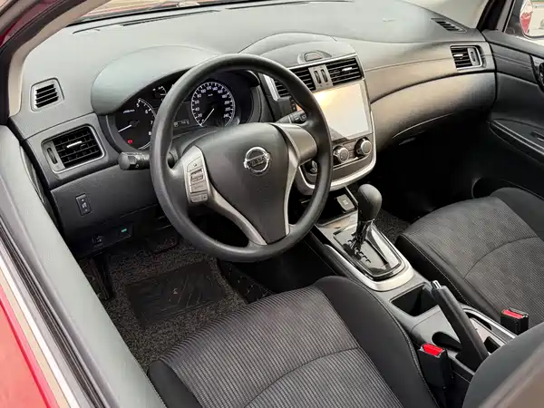 Nissan Tiida 2016