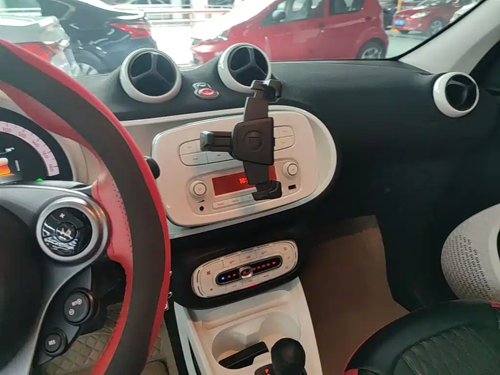 smart Forfour 2018 — фото 13