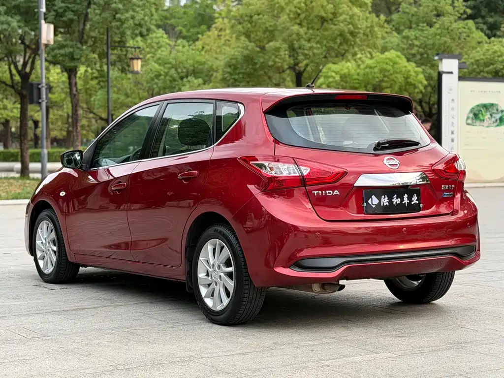 Nissan Tiida 2018 — фото 16