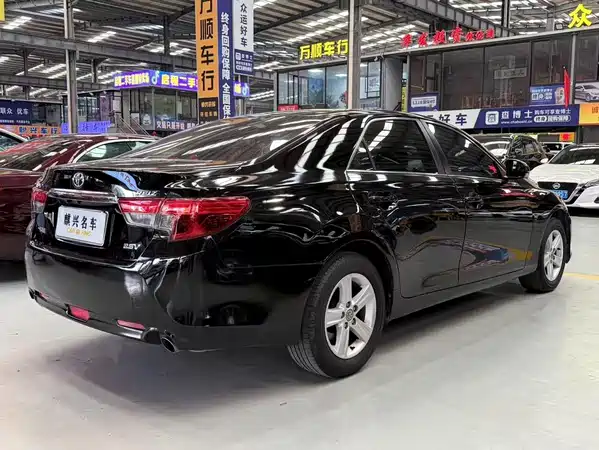 Toyota Reiz 2013