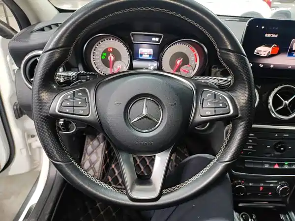 Mercedes-Benz GLA 2017