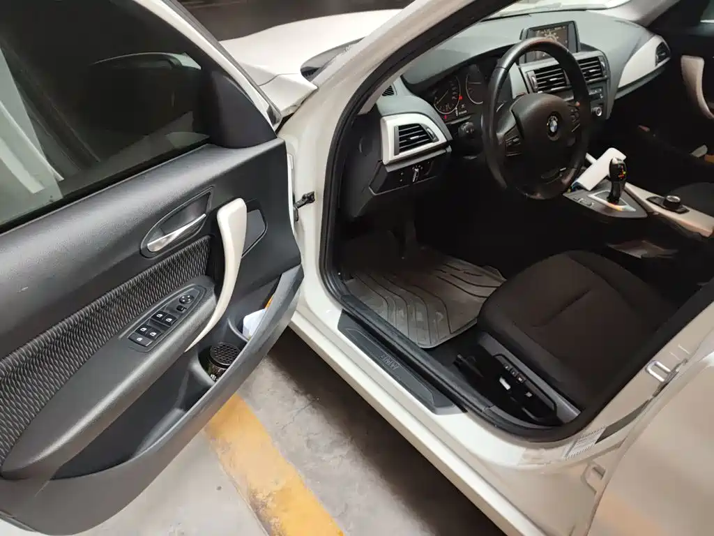 BMW 1 Series 2015 — фото 14