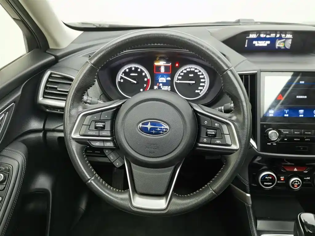 Subaru Forester 2019 — фото 11