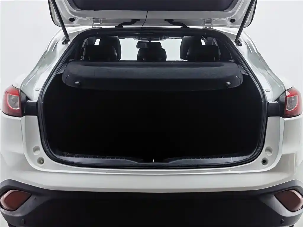 Mazda CX-4 2019 — фото 16