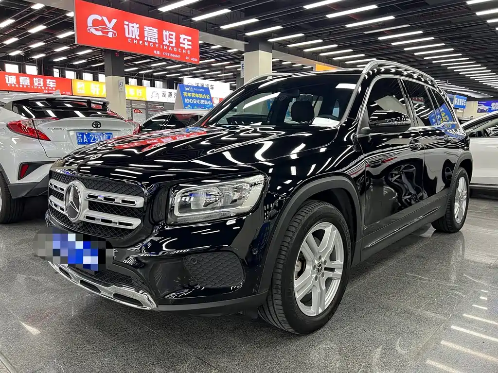 Mercedes-Benz GLB 2021