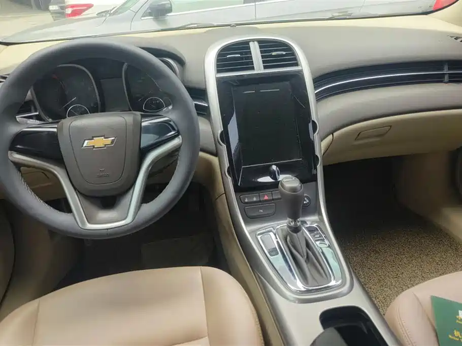Chevrolet Malibu 2015 — фото 12