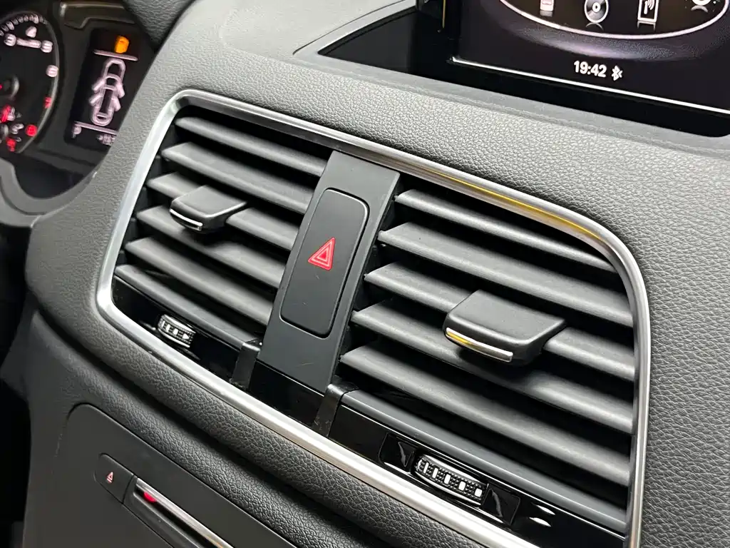 Audi Q3 2017 — фото 20