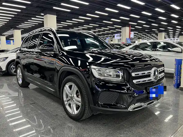 Mercedes-Benz GLB 2021